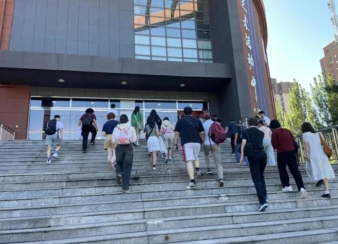 第二期中塞青年国际文化交流营行前仪式在塞举行