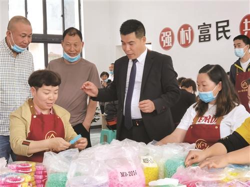 浙江省绍兴市上虞区探索产业联动共富新格局——家门口的工坊 促进就业增收
