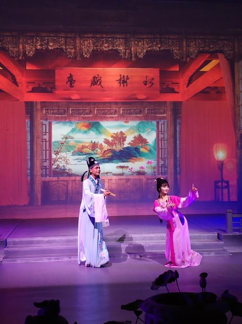 杂技与魔术秀情景剧《坊巷时光》上演 展现福州三坊七巷悠长历史