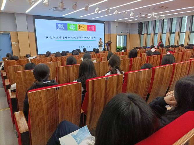 覆盖3万余名师生!海口秀英区“线上+线下”讲好“禁毒开学第一课”