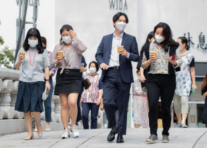 韩国劳动力减少 中年人在职场渐受重视