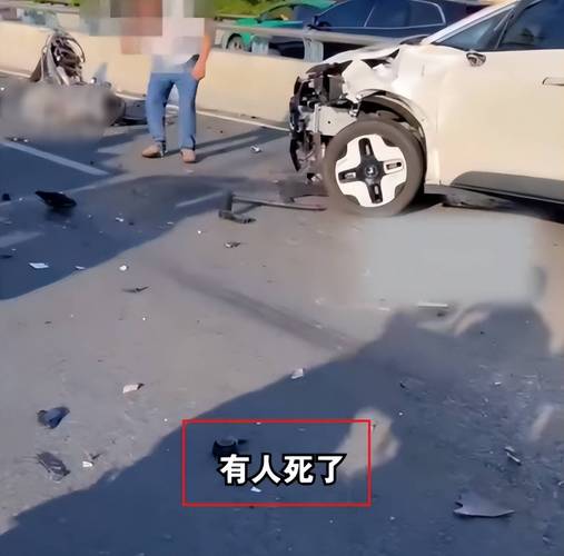 突发!湖南一大桥多车相撞,已致6死8伤