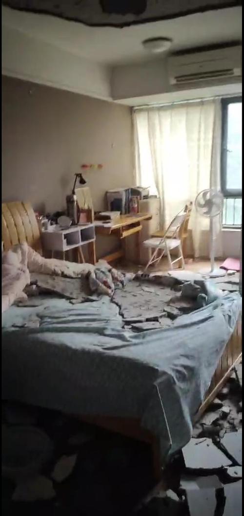 跑50公里都还不了充电宝？女子情绪崩溃，一气之下砸了