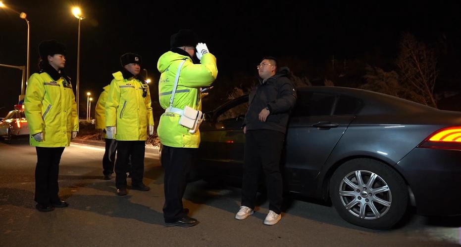 长春净月交巡警大队:路口存在安全隐患,临时封闭,信号灯暂无法设立