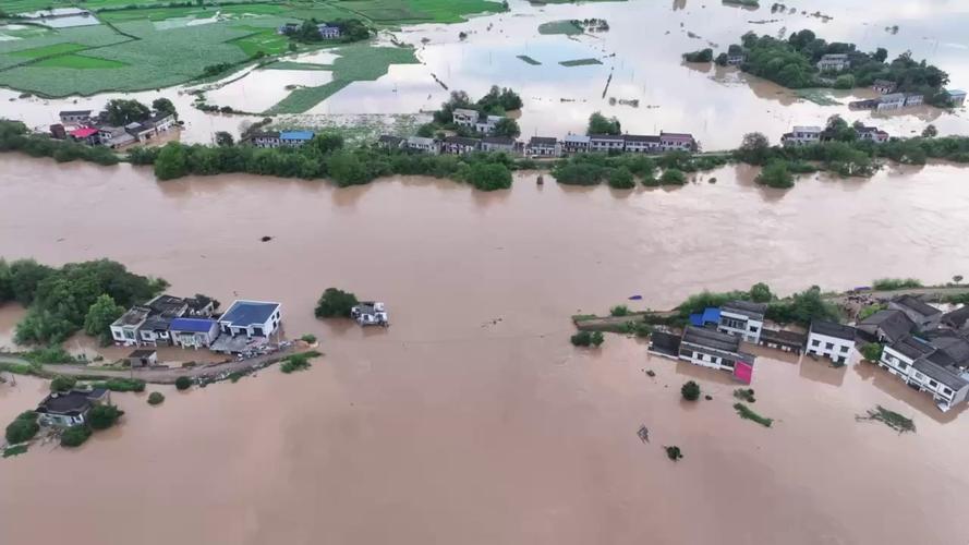 聚焦防汛抗洪丨湖南湘潭县易俗河镇转移群众3832人