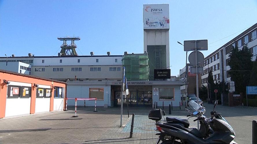波兰南部一煤矿发生事故 致1名矿工死亡