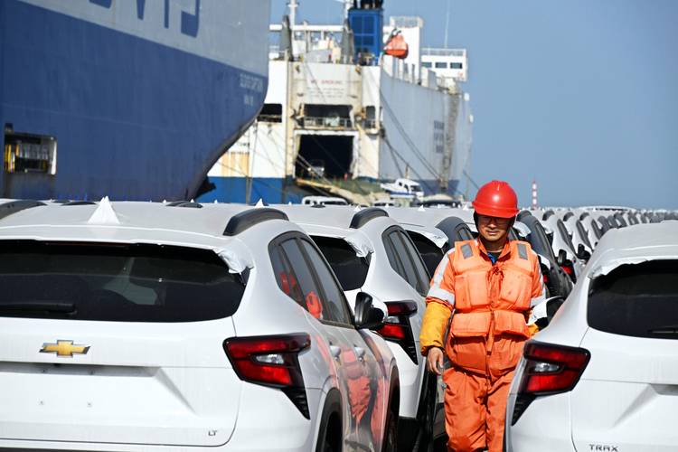 超10000辆商品车 烟台港汽车出口发运“开门红”