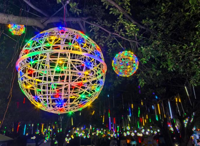 观澜湖灯光节开启!20余处主题展区,将持续至10月7日