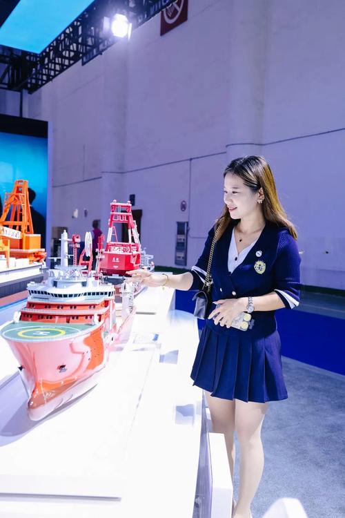第七届国际潜水救捞与海洋工程装备展览会开幕