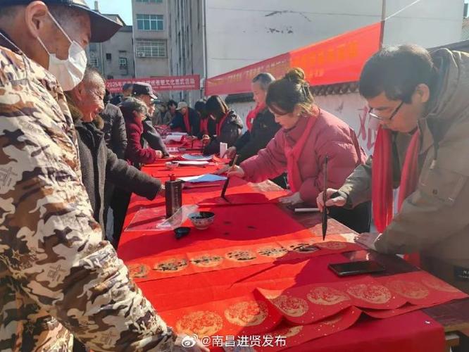 (新春走基层)内蒙古北方小乡镇:悄然变“红”的家家户户