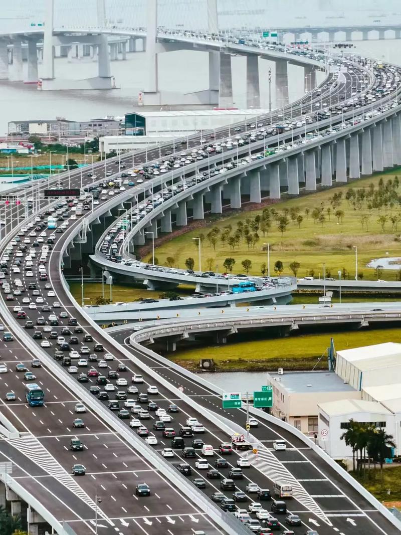 深中通道见证中国基建能力飞跃 粤港澳大湾区居民“串门”更加快捷