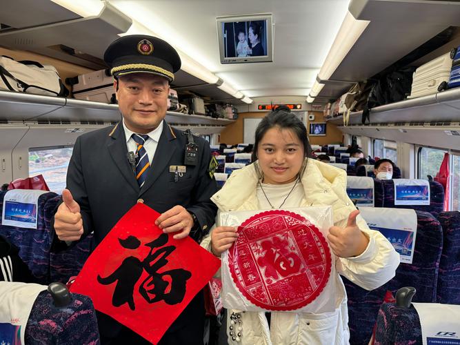 （新春走基层）江西加开临客列车赴粤载客返乡