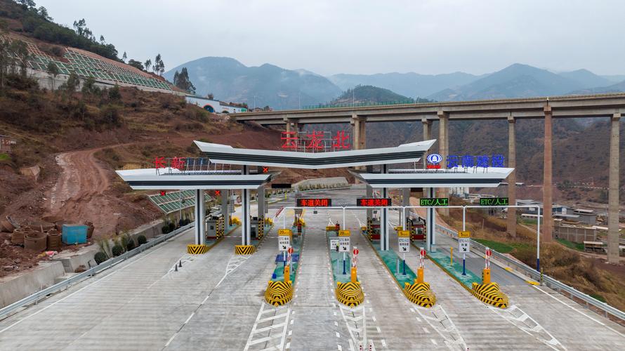 云南云兰高速全线建成通车